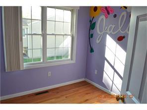 28 Tarleton St, Warwick, RI 02889 photo 9