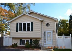 28 Tarleton St, Warwick, RI 02889 photo 1