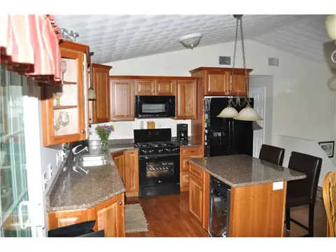 16 Dixie Ave, Warwick, RI 02889 photo 6
