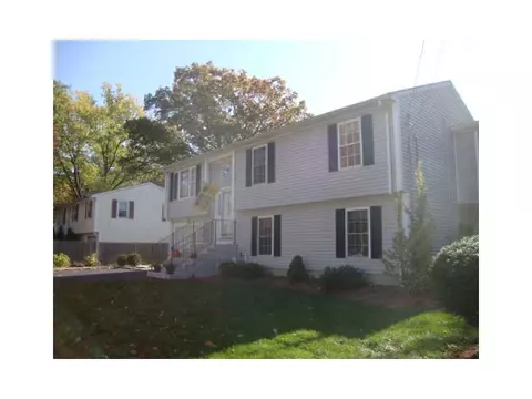 16 Dixie Ave, Warwick, RI 02889 photo 2