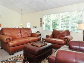 576 Commonwealth Ave, Warwick, RI 02886 photo 17