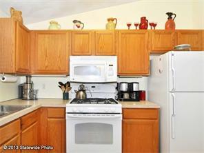 576 Commonwealth Ave, Warwick, RI 02886 photo 15