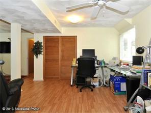 576 Commonwealth Ave, Warwick, RI 02886 photo 23