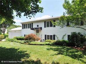 576 Commonwealth Ave, Warwick, RI 02886 photo 1