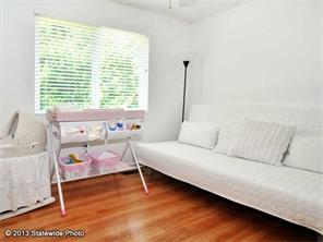576 Commonwealth Ave, Warwick, RI 02886 photo 11