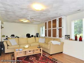 576 Commonwealth Ave, Warwick, RI 02886 photo 9