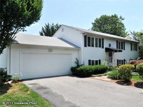 576 Commonwealth Ave, Warwick, RI 02886 photo 12