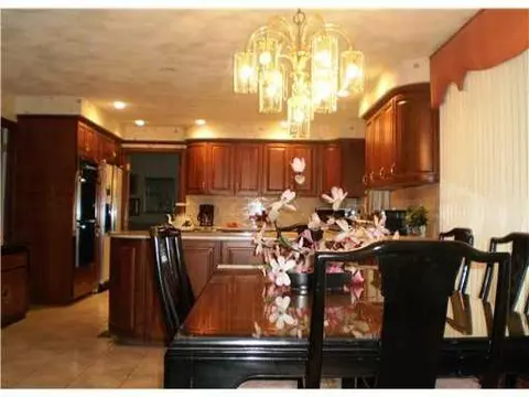 7 Downing Ln, Warwick, RI 02886 photo 5