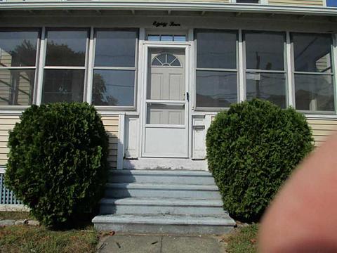 84 Warwick St, Woonsocket, RI 02895 photo 10
