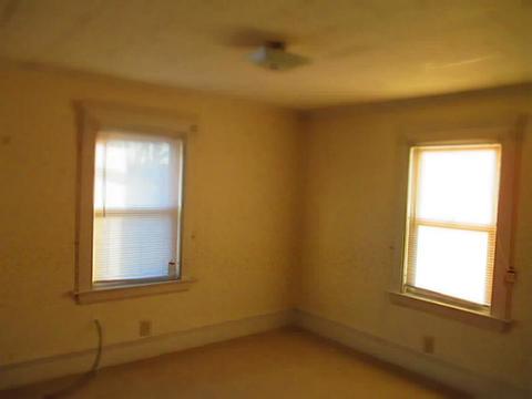 84 Warwick St, Woonsocket, RI 02895 photo 21