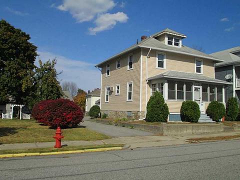 84 Warwick St, Woonsocket, RI 02895 photo 25