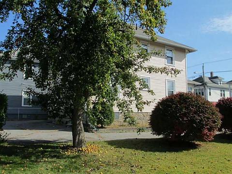 84 Warwick St, Woonsocket, RI 02895 photo 6