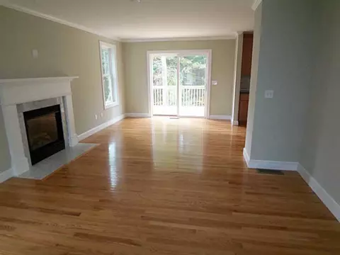 40 Pond View Dr, Warwick, RI 02886 photo 2