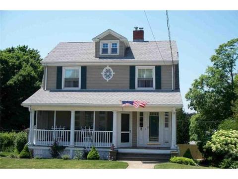 17 Chestnut St, Westerly, RI 02891 photo 1