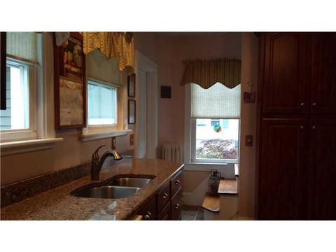 17 Chestnut St, Westerly, RI 02891 photo 9