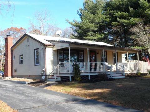 1647 Flat River Rd, Coventry, RI 02816 photo 2