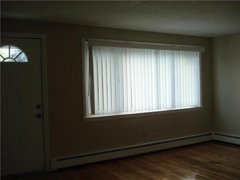 136 Damon Ave, Warwick, RI 02886 photo 7