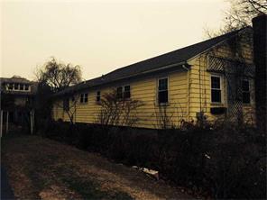 49 Spruce St, Westerly, RI 02891 photo 4