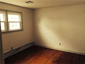 49 Spruce St, Westerly, RI 02891 photo 9