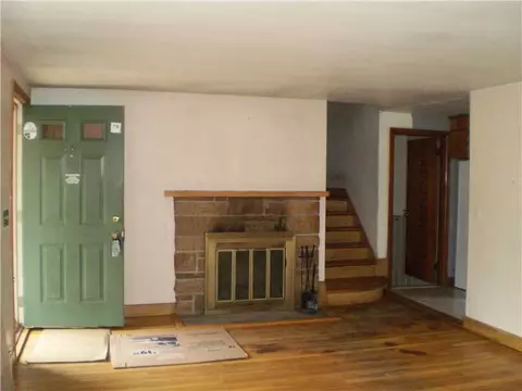 5 Dawson Ave, Warwick, RI 02888 photo 3