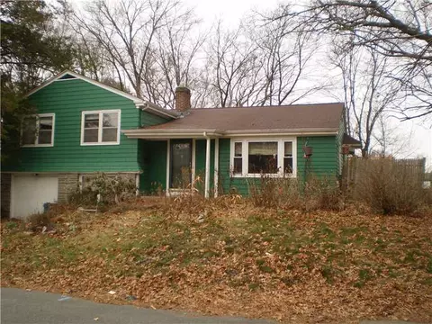 5 Dawson Ave, Warwick, RI 02888 photo 1