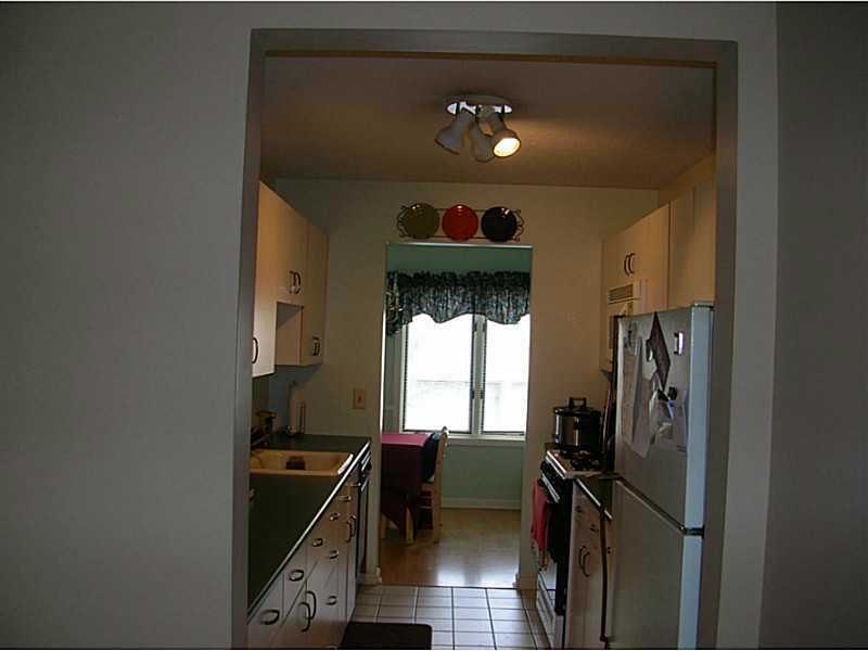 203 Holley Ln, Woonsocket, RI 02895 photo 3