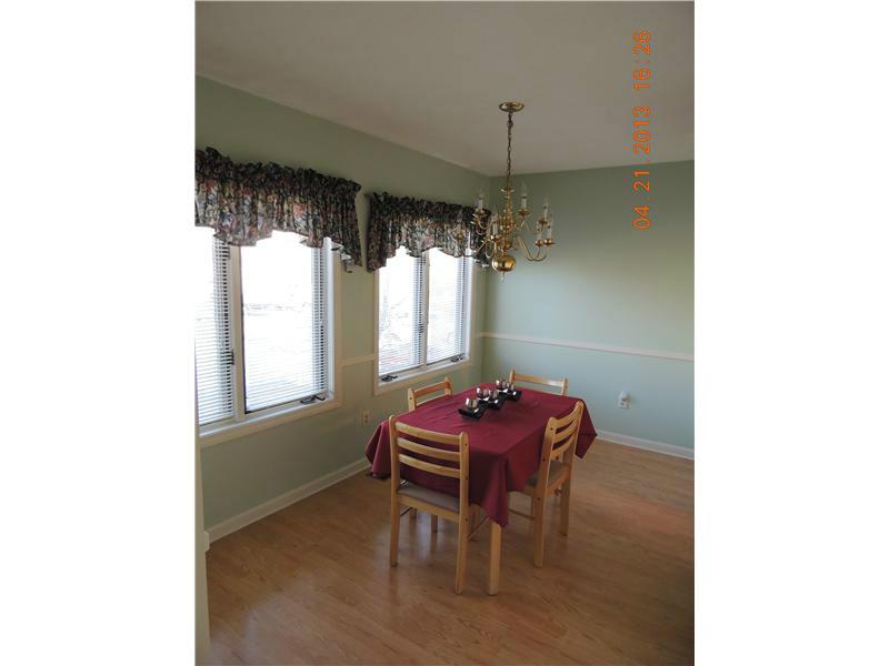 203 Holley Ln, Woonsocket, RI 02895 photo 5