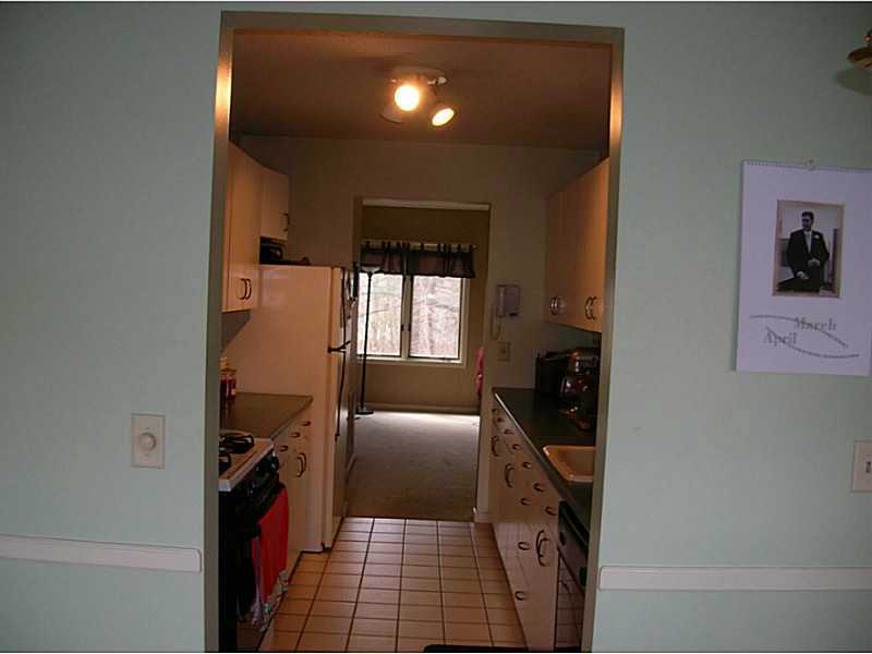 203 Holley Ln, Woonsocket, RI 02895 photo 4