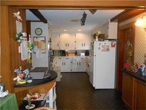 6 Jay St, Westerly, RI 02891 photo 4