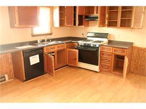 8 Hamilton St, Woonsocket, RI 02895 photo 3