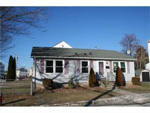 8 Hamilton St, Woonsocket, RI 02895 photo 1