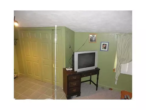 5 Davis Dr, Glocester, RI 02814 photo 9