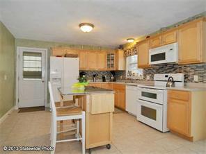 20 Cliff Rd, Warwick, RI 02889 photo 5