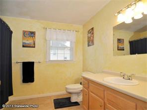 20 Cliff Rd, Warwick, RI 02889 photo 25