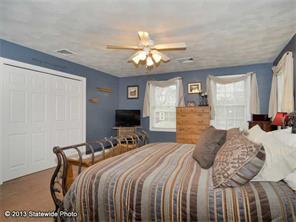 20 Cliff Rd, Warwick, RI 02889 photo 17