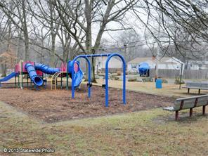 20 Cliff Rd, Warwick, RI 02889 photo 15