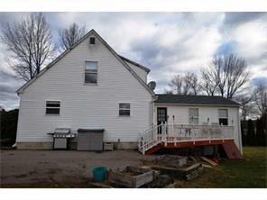 12 Nutmeg Dr, Westerly, RI 02891 photo 2