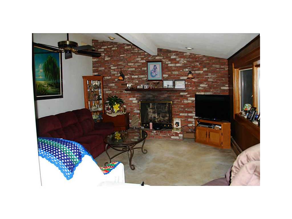 36 Pine Tree Rd, Coventry, RI 02816 photo 2