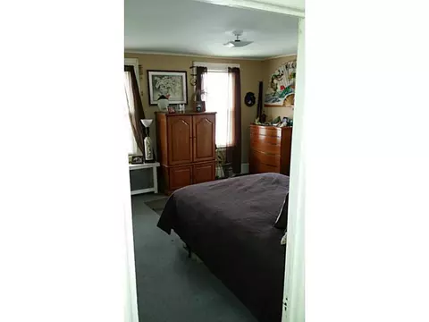 67 Oak St, Westerly, RI 02891 photo 3