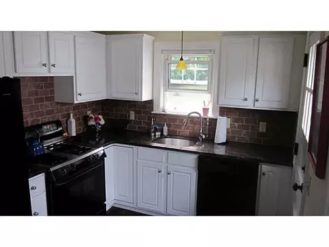 110 Mayfair Rd, Warwick, RI 02888 photo 4