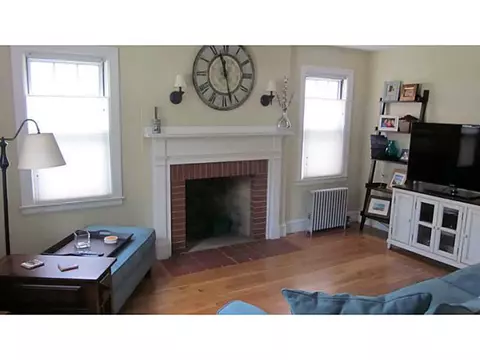 110 Mayfair Rd, Warwick, RI 02888 photo 2