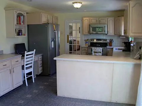 2 Trolley Ln, Westerly, RI 02891 photo 9
