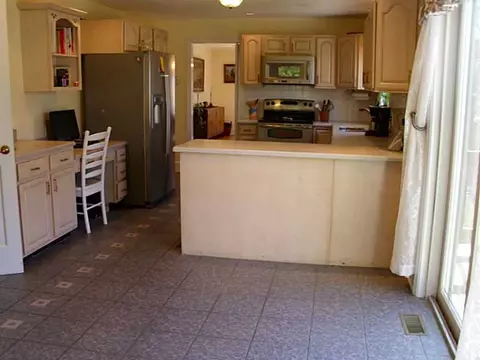 2 Trolley Ln, Westerly, RI 02891 photo 10