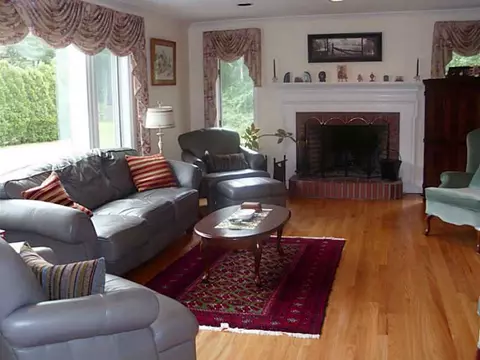2 Trolley Ln, Westerly, RI 02891 photo 4