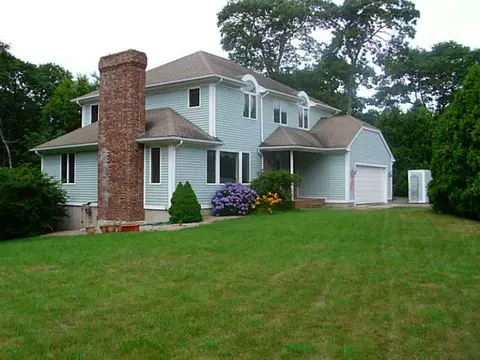 2 Trolley Ln, Westerly, RI 02891 photo 1