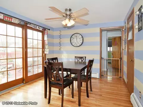 85 Montgomery St, Warwick, RI 02886 photo 9