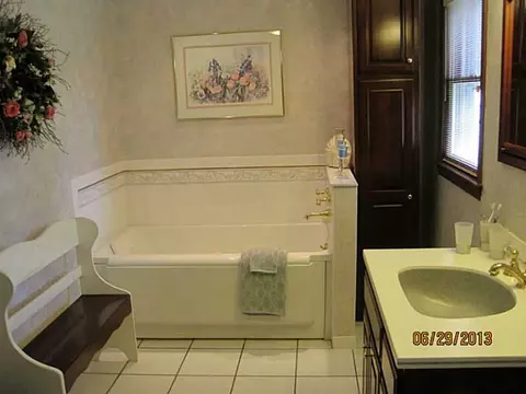 69 Apple Tree Ln, Warwick, RI 02888 photo 19