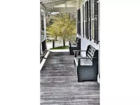 27 Main St, Little Compton, RI 02837 photo 3