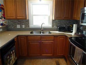 221 Patton Rd, Woonsocket, RI 02895 photo 4