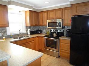 221 Patton Rd, Woonsocket, RI 02895 photo 3